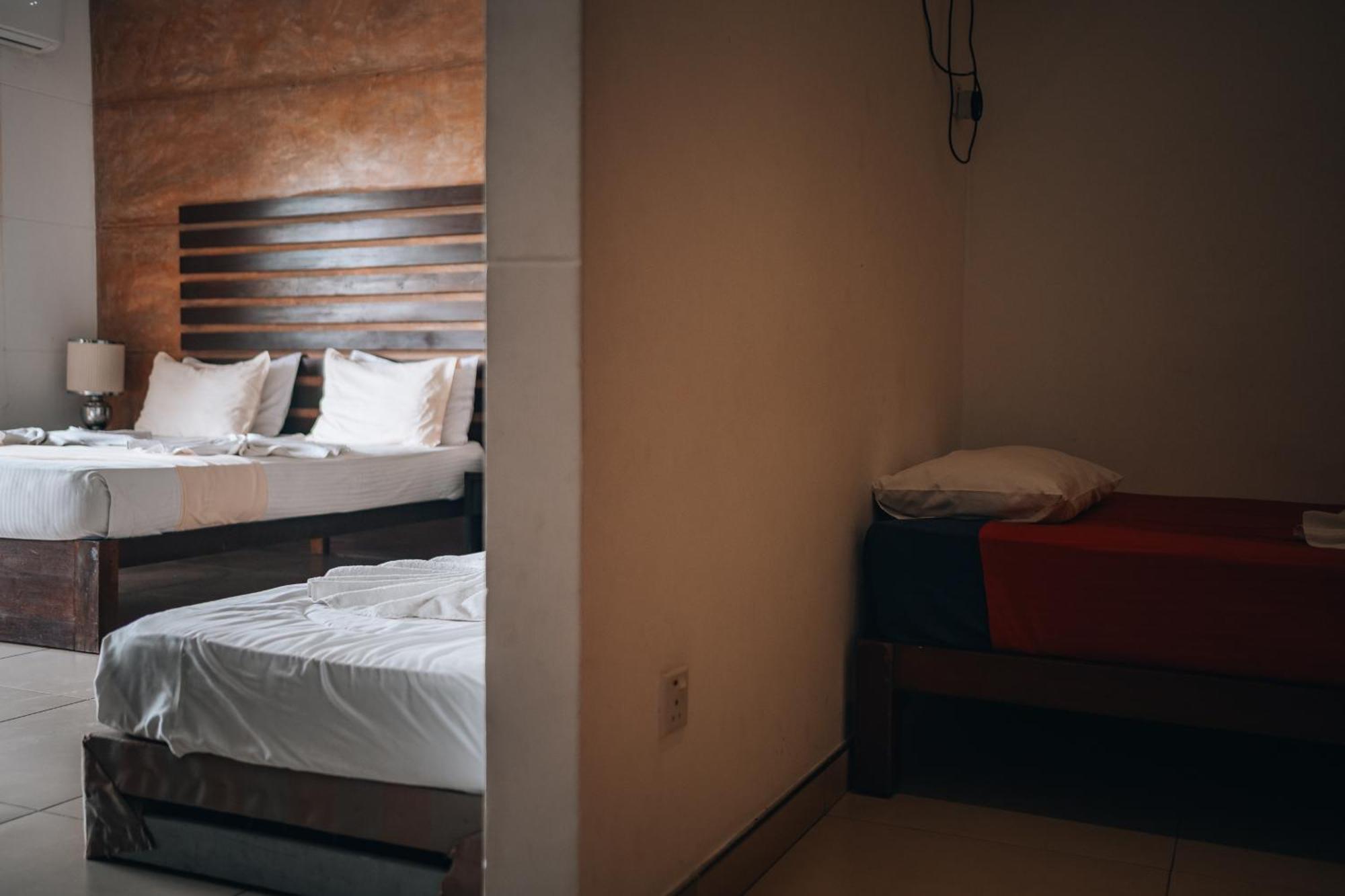 Summerside Residence Negombo Esterno foto