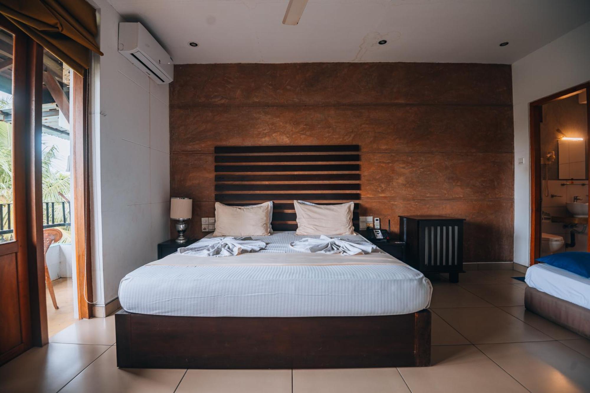 Summerside Residence Negombo Esterno foto