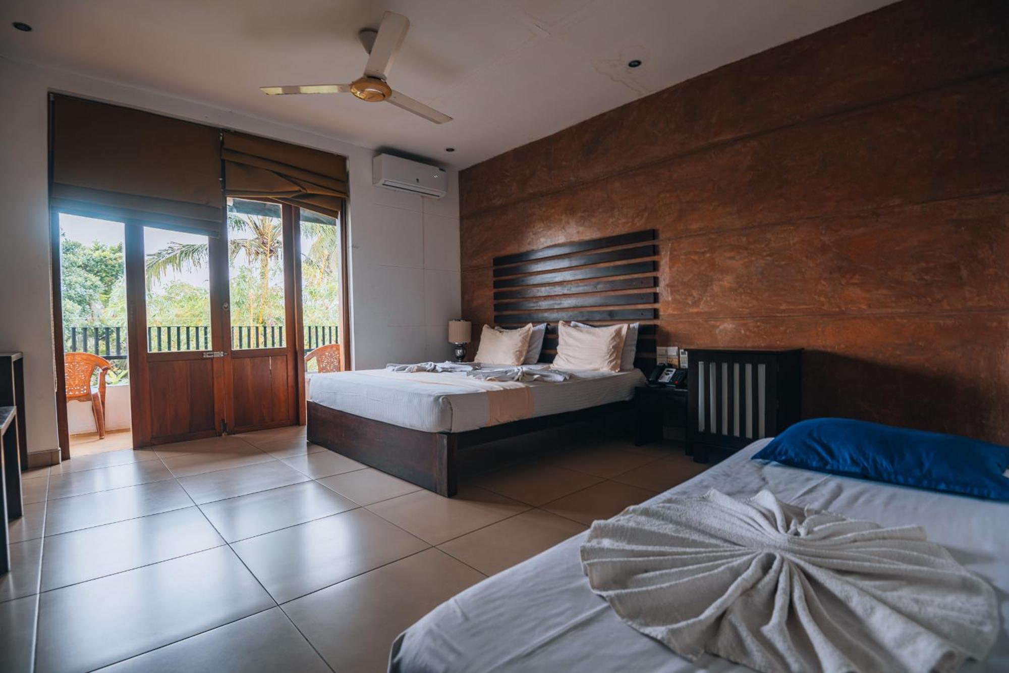 Summerside Residence Negombo Esterno foto